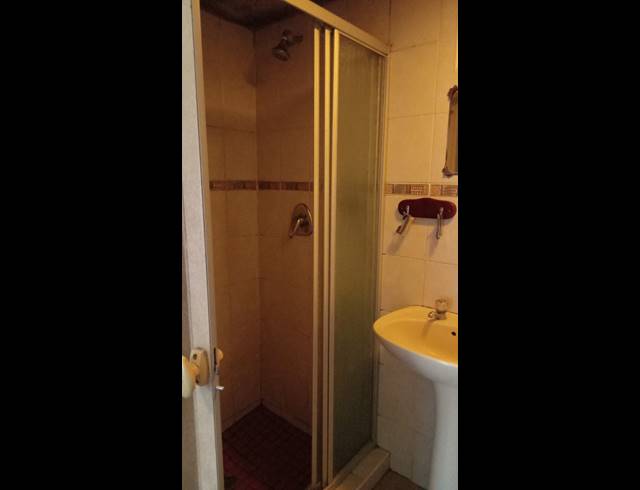 1 bed property to rent in WATERKLOOF GLEN